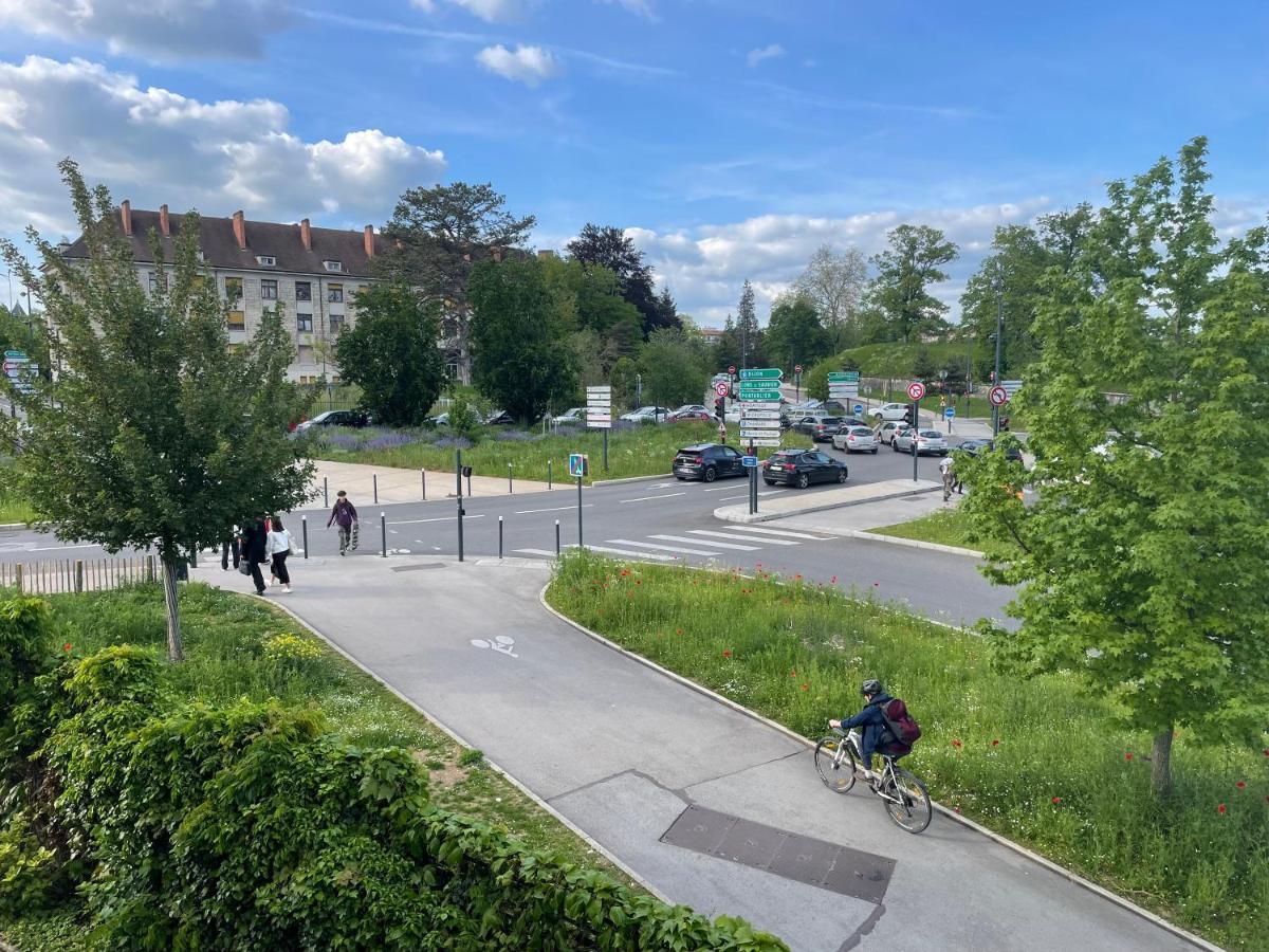 Appartement Situe A 5 Minutes De La Gare à Besançon Extérieur photo